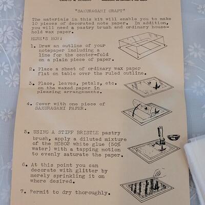 Lot 312: Vintage Sakuragami Craft Set