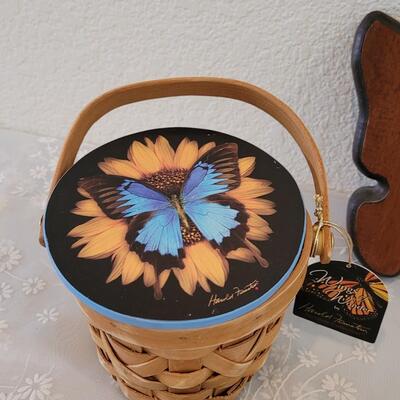 Lot 317: Butterfly Deco Lot