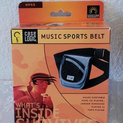 Lot 324: Memo Organizer, Journal, Music Sports Belt and Keychain Finder