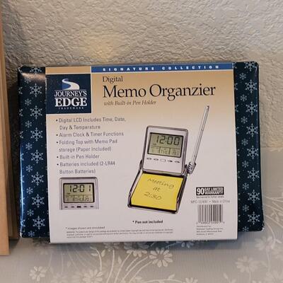 Lot 324: Memo Organizer, Journal, Music Sports Belt and Keychain Finder