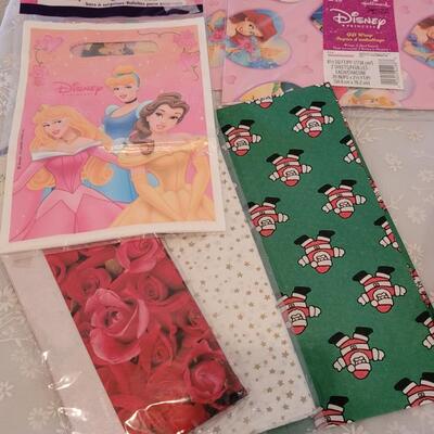 Lot 327: Wrapping Paper, Tissue Paper and Trimmings 