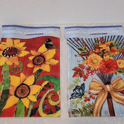Lot 329: (2) Garden Flags