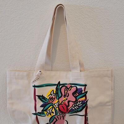 Lot 332: Tote Bag, Shopping Bags, Makeup Bags, Lip Stick Case
