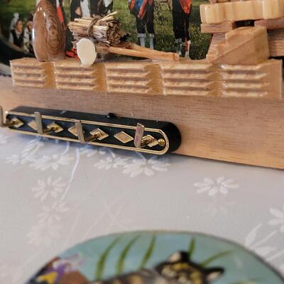 Lot 333: Wood Shoes, Picture Frame and Cat Trinket Box