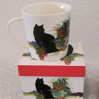 Lot 334: (2) Coffee Cups and Notepad 