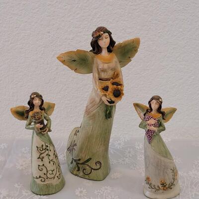 Lot 336: (3) Angels Deco