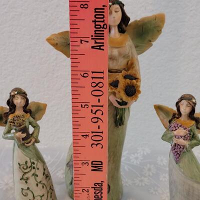 Lot 336: (3) Angels Deco
