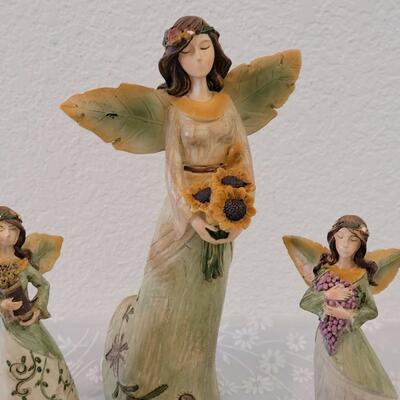 Lot 336: (3) Angels Deco