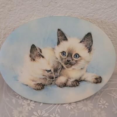 Lot 337: Cat Deco