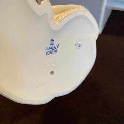 #2 Lladro "Petals of Love" 