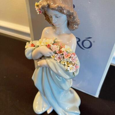 #2 Lladro "Petals of Love" 