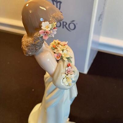 #2 Lladro "Petals of Love" 