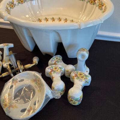 #10 Sunflower Drop in Bathroom Sink W/ Towl Hooks, Door Knob 2 towel rack 