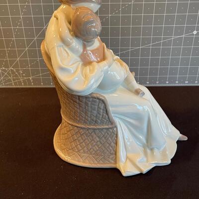 #24 Royal Copenhagen Mother & Child 