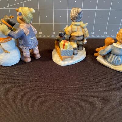 #37 (3) Small Hummel's 2 Winter and 1 Reading a book 