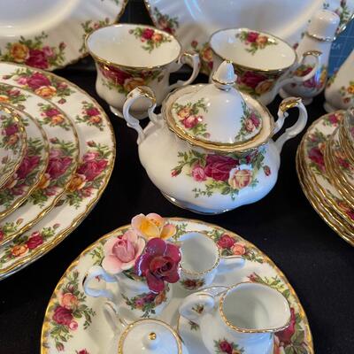 #45 Royal Albert Country Rose China Set