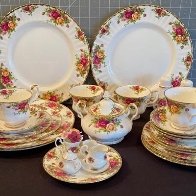 #45 Royal Albert Country Rose China Set