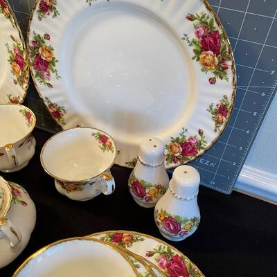 #45 Royal Albert Country Rose China Set