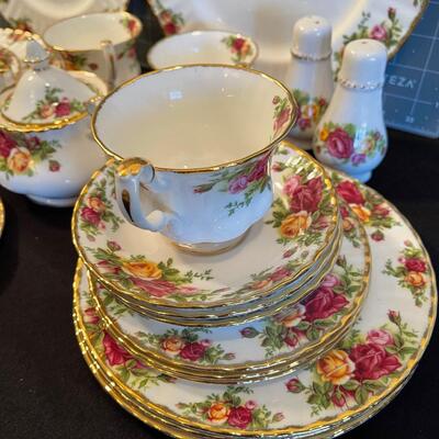 #45 Royal Albert Country Rose China Set