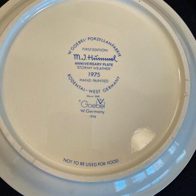 #61 Hummel Plate and Bell