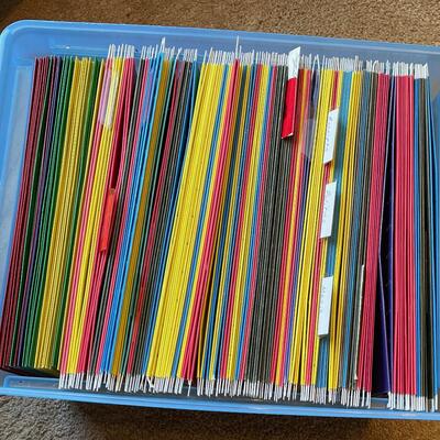 #68 Hanging File Folders w/tote