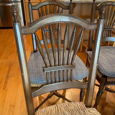 8 gorgeous rush seat chairs