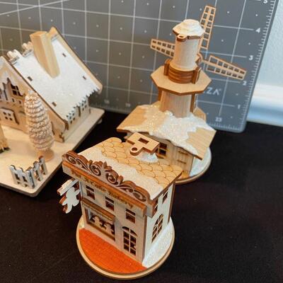 #112 Collection of "Ginger Cottages"