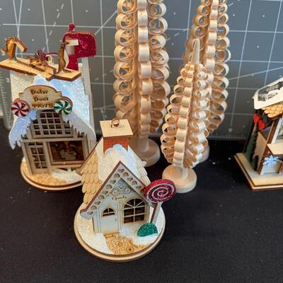 #112 Collection of "Ginger Cottages"