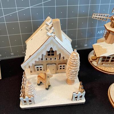 #112 Collection of "Ginger Cottages"