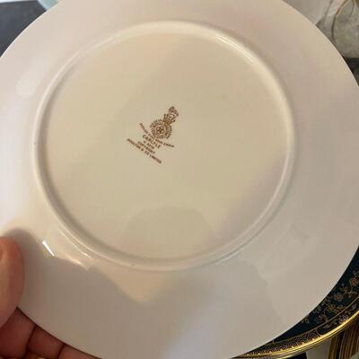 #119 Royal Doulton "CARLYLE" 6 pc. Service for 12