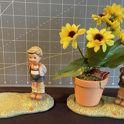 #127 (2) Berta Hummel Valentines Figurines 