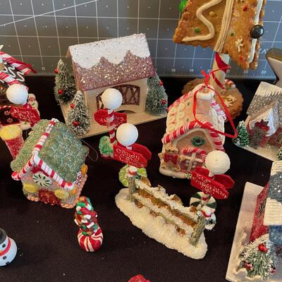 #140 Christmas Village Items MIXED Lot 