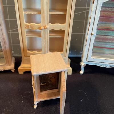 #144 Doll Furniture (5Pieces) 