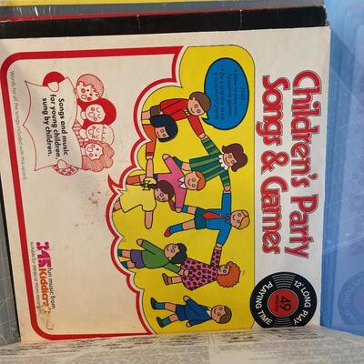 #147 Tub of Records: Children's, Classical, Rock 45's etc.