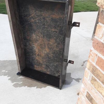 lot 312 - Vehicle Storage attachment