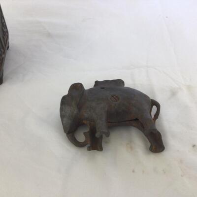 956-Antique Iron Banks