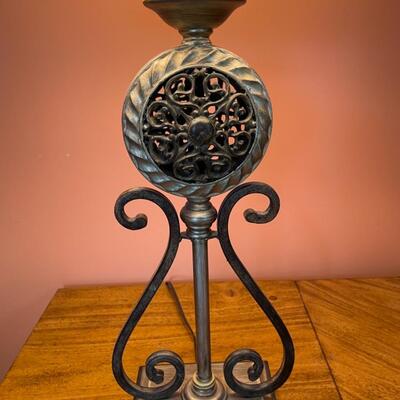 Pretty table lamp