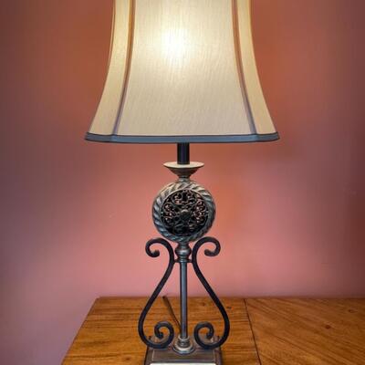 Pretty table lamp