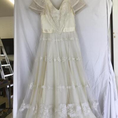 979-Antique Wedding Dress