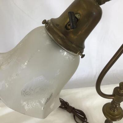981-Antique Double Globe Brass Lamp