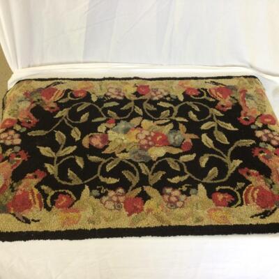 935-Hooked Black Background Rug