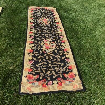 967-Hooked Black Background Rug