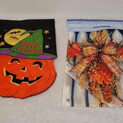Lot 15: Garden Flags