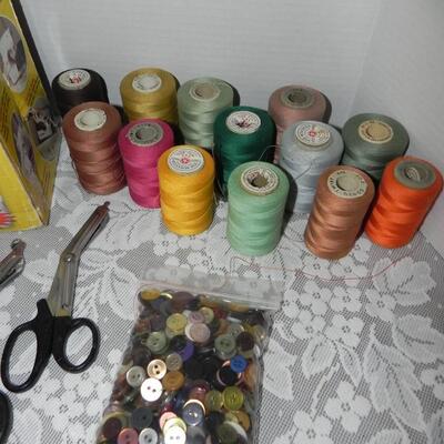 SEW SMART SEWING MACHINE-THREADS-BUTTONS AND SEWING SCISSORS