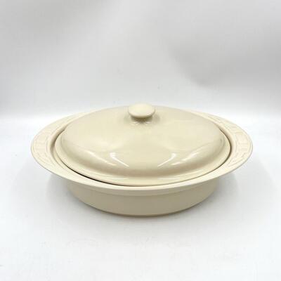 LONGABERGER POTTERY OVAL CASSEROLE DISH W/LID