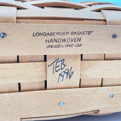 LONGABERGER 1996 COLLECTORâ€™S CLUB MEMBERSHIP BASKET 