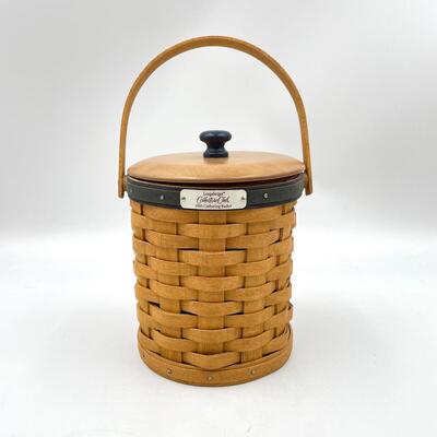 LONGABERGER 2005 COLLECTORâ€™S CLUB â€œGATHERINGâ€ BASKET W/LID