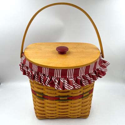 LONGABERGER 1998 HOLIDAY HOSTESS â€œWINTER WISHESâ€ BASKET