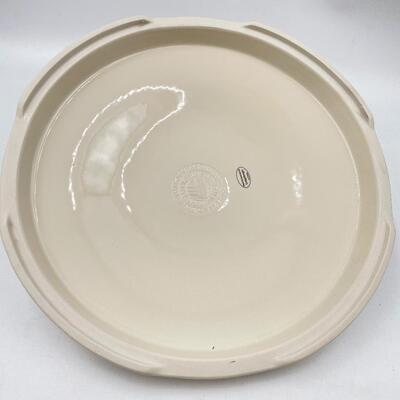 LONGABERGER POTTERY IVORY â€œWOVEN TRADITIONSâ€ GB PIE PLATE LID