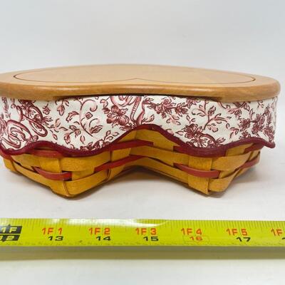 LONGABERGER 1999 SMALL â€œLOVE LETTERSâ€ SWEETHEART BASKET